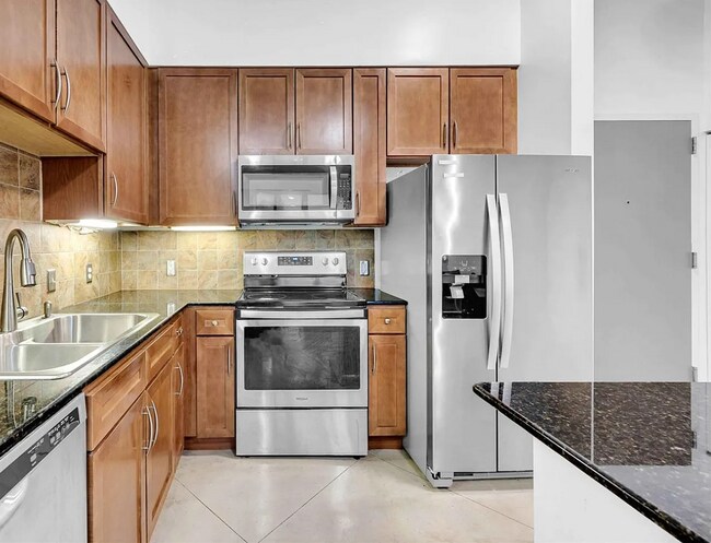 2001 Biscayne Blvd, Unit 3207 in Miami, FL - Building Photo - Building Photo