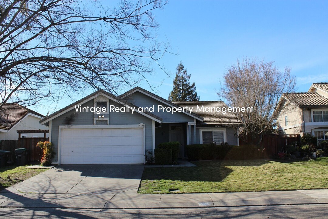 3375 Buttrick Ln in Stockton, CA - Building Photo