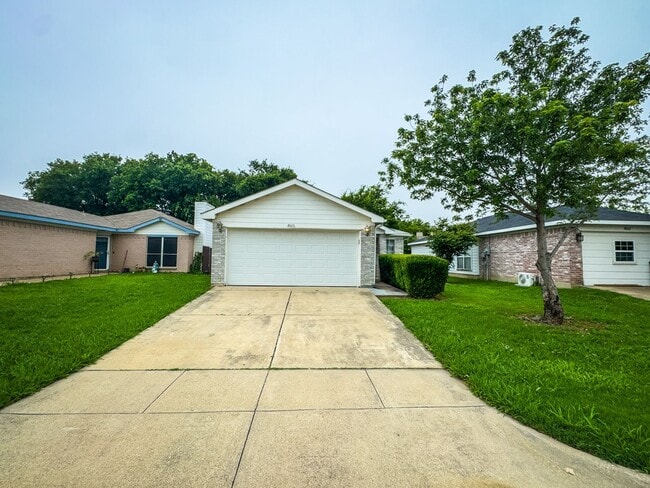 property at 10616 Shadywood Dr