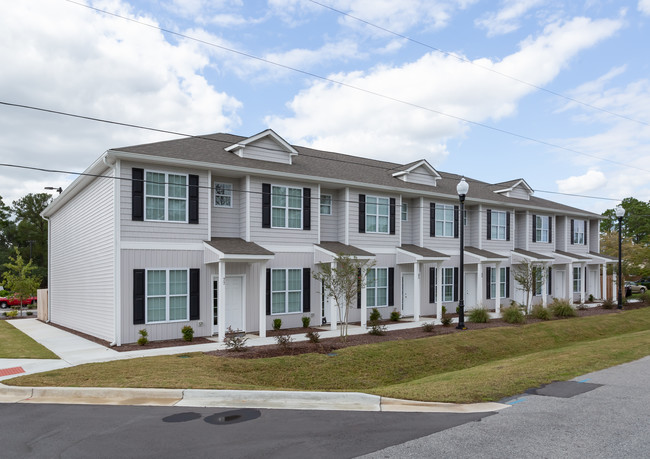 Village At Dresser Lane in Leland, NC - Building Photo - Building Photo