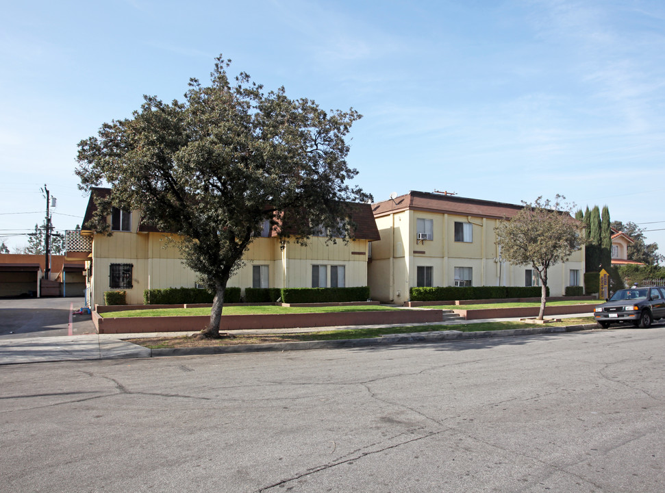 801 North Stimson Avenue in La Puente, CA - Foto de edificio