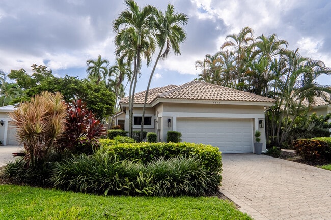 6670 NW 27th Ave in Boca Raton, FL - Foto de edificio - Building Photo