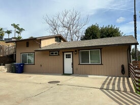 8474 Golden Ridge Rd in Lakeside, CA - Building Photo