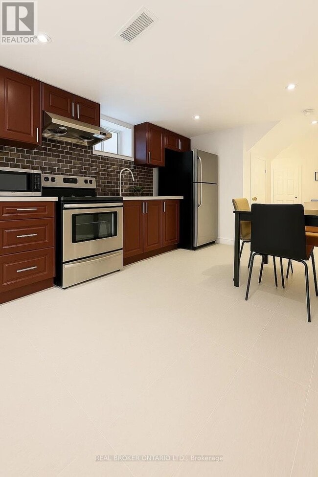 95 Porchester Dr in Toronto, ON - Building Photo - Building Photo