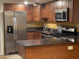 8615 S Colfax Ave, Unit Garden apt in Chicago, IL - Building Photo
