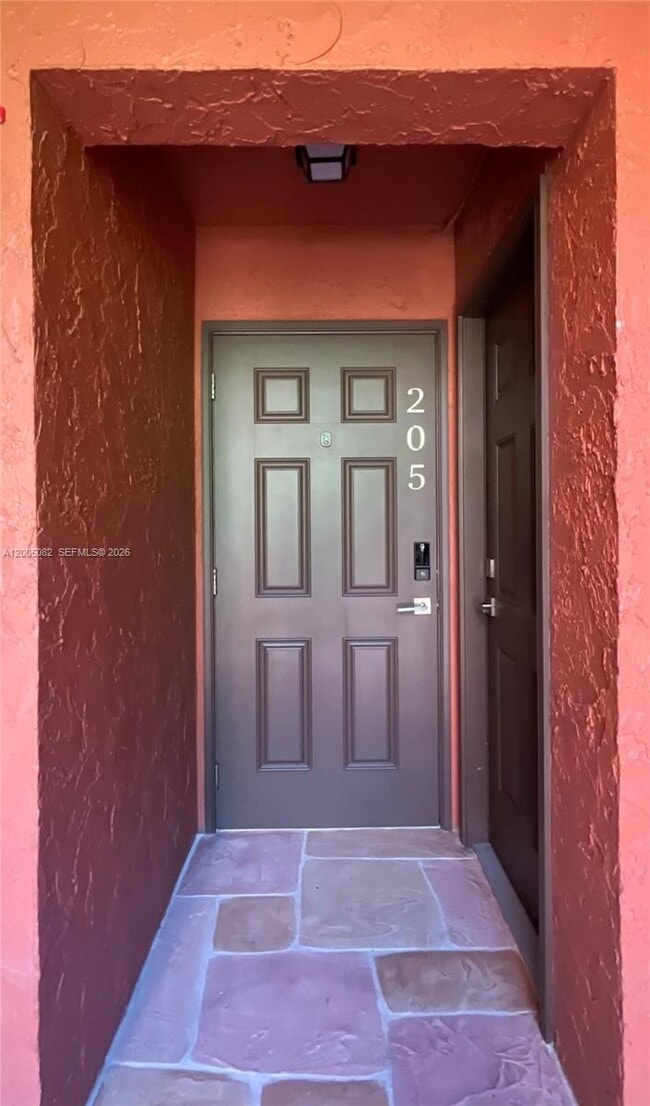 660 Tennis Club Dr