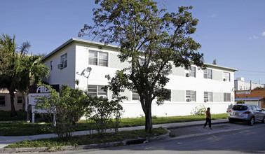 821 SW 5th St in Miami, FL - Building Photo - Building Photo