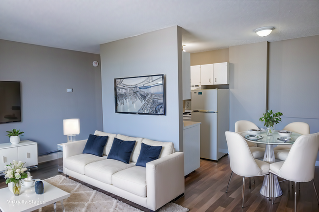 1612 Apartments in Calgary, AB - Building Photo - Building Photo