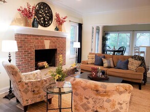 W280N1690 Golf View Dr in Pewaukee, WI - Building Photo - Building Photo