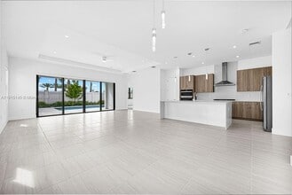 12413 Solana Bay Cir in Palm Beach Gardens, FL - Building Photo - Building Photo