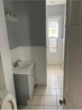 2 Sturgis St in Worcester, MA - Building Photo - Building Photo