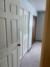 170 Grand Larry St in Anchorage, AK - Building Photo - Building Photo