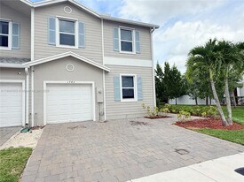 1743 SE 9th Terrace in Florida City, FL - Building Photo