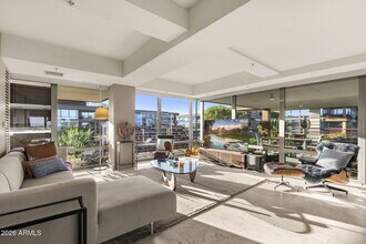 7167 E Rancho Vista Dr in Scottsdale, AZ - Building Photo - Building Photo