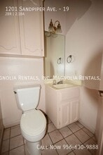 1201 Sandpiper Ave, Unit 19 in McAllen, TX - Building Photo - Building Photo