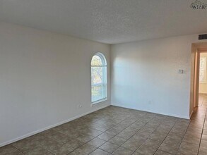 1611 Bell St in Wichita Falls, TX - Building Photo - Building Photo