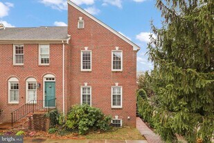 101 Roberts Ct in Alexandria, VA - Building Photo