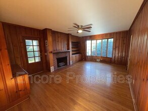 2032 N Main St in Fuquay Varina, NC - Building Photo - Building Photo