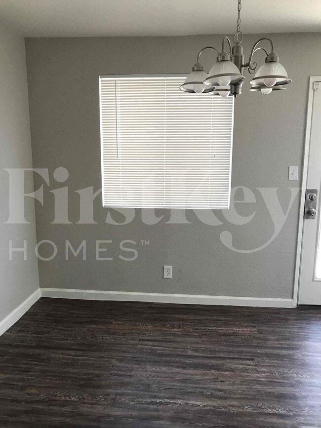 5904 Jerry Dr in Las Vegas, NV - Building Photo - Building Photo