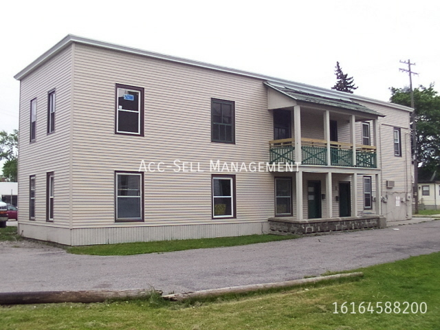 809 Crosby St NW in Grand Rapids, MI - Building Photo