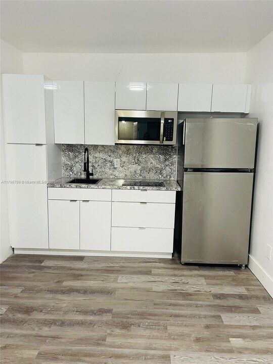 16050 NE 3rd Ave-Unit -0 in Miami, FL - Building Photo