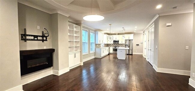 property at 1993 Memorial Dr SE