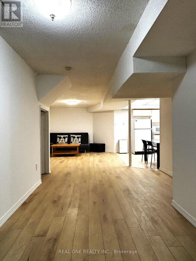 684 Savoy Crescent in Mississauga, ON - Building Photo - Building Photo