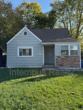 692 S Wheatland Ave in Columbus, OH - Building Photo - Building Photo