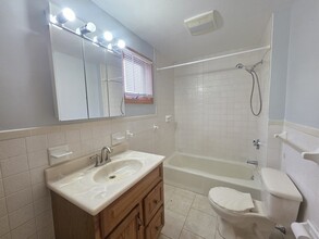25 N Central Ave, Unit 2 in Quincy, MA - Foto de edificio - Building Photo