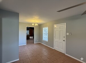 558 Congress Ave in San Antonio, TX - Foto de edificio - Building Photo