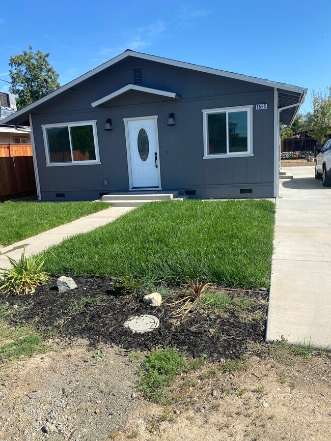4585 Summer St Rentals in Olivehurst, CA
