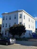 363 Spruce St, Unit 2 in Manchester, NH - Building Photo