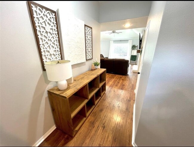 1811 Tickner St in Conroe, TX - Building Photo - Building Photo