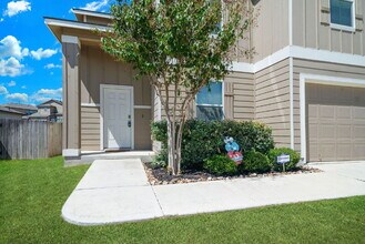 14715 Harlequin Duck in San Antonio, TX - Building Photo - Building Photo