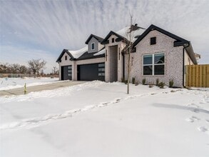 311 Hedge Dr in Centerton, AR - Building Photo - Building Photo