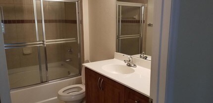 6482 Emerald Dunes Dr-Unit -208 in Royal Palm Beach, FL - Building Photo - Building Photo