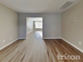 3615 Cyrus St in Raleigh, NC - Foto de edificio - Building Photo