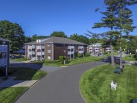 Building Photo - Lonvale Gardens Apartments in Amesbury, Massachusetts