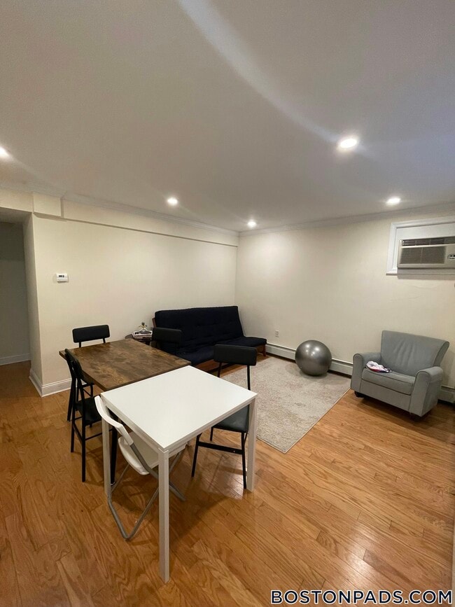 50 Alton Pl, Unit T1 in Brookline, MA - Building Photo - Building Photo