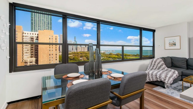 property at 1172 S Michigan Ave