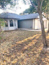 18701 Venture Dr in Point Venture, TX - Building Photo - Building Photo