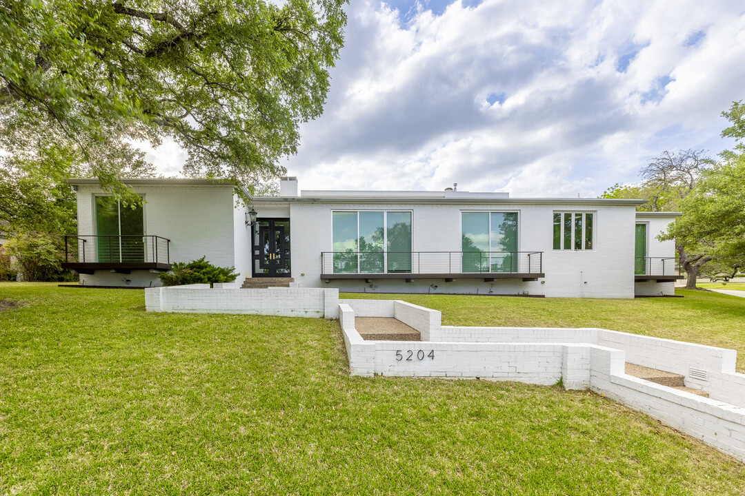 5204 Ridge Oak Dr in Austin, TX - Foto de edificio