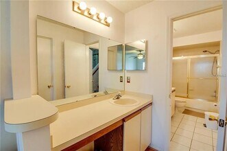 64 Silver Park Cir in Kissimmee, FL - Building Photo - Building Photo