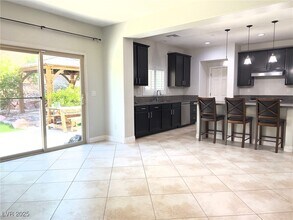 2977 Queen Lake Ct in Henderson, NV - Building Photo - Building Photo