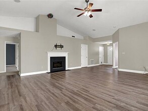 18808 Edwards Grove Dr in Noblesville, IN - Foto de edificio - Building Photo