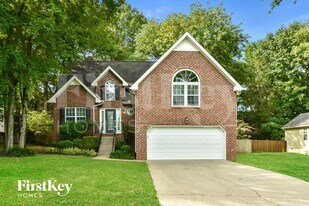 610 Woodland Hills Dr in La Vergne, TN - Building Photo