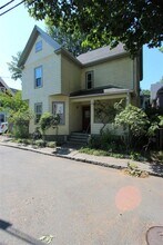 12 Saginaw Ave, Unit 1 in Cambridge, MA - Building Photo - Building Photo