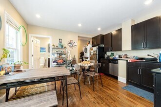 1564 Tremont St, Unit 1 in Boston, MA - Building Photo - Building Photo