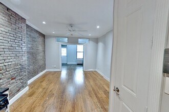 493 2nd Ave in New York, NY - Building Photo - Building Photo