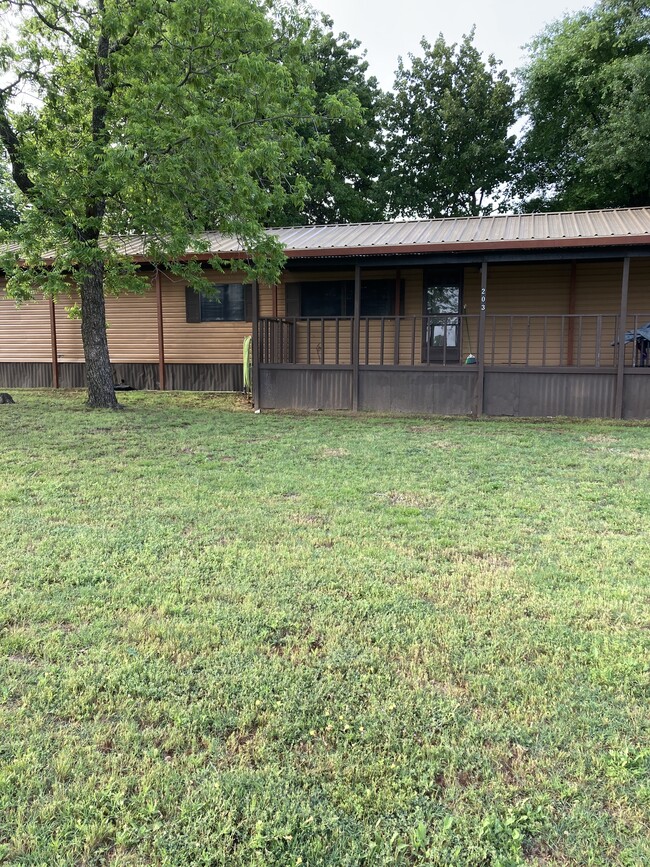 property at 203 W Baldwin Ln
